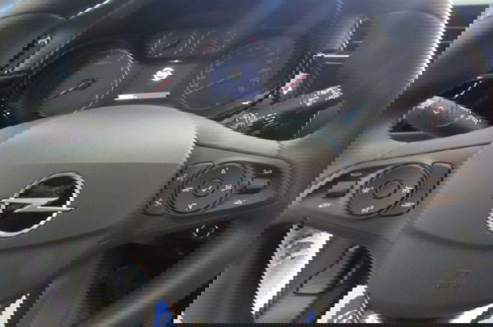 Opel Corsa nuova a Milano (10)