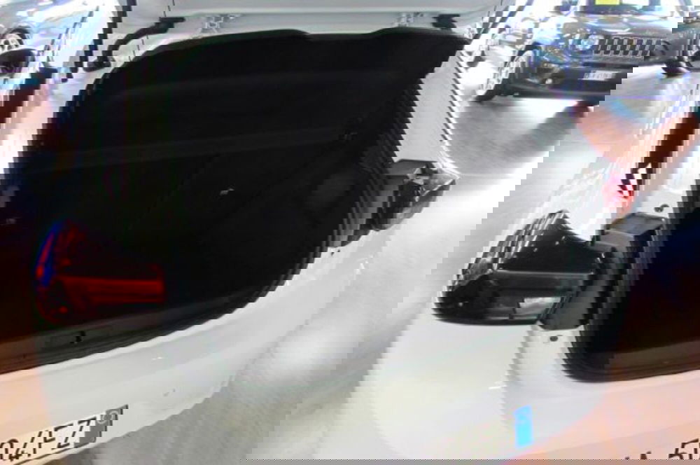 Opel Corsa nuova a Milano (12)