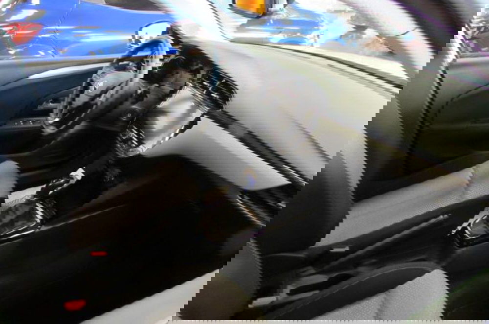 Opel Corsa nuova a Milano (14)