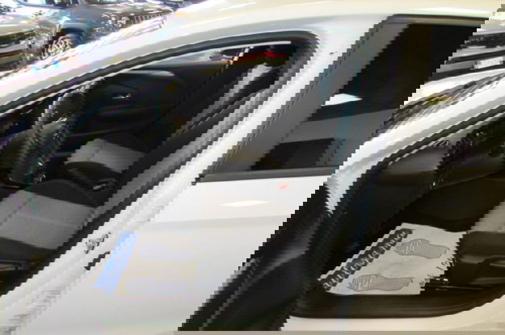 Opel Corsa nuova a Milano (5)