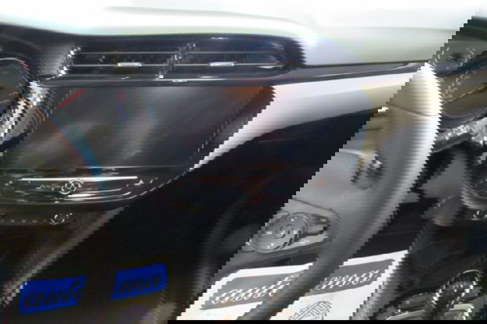 Opel Corsa nuova a Milano (7)