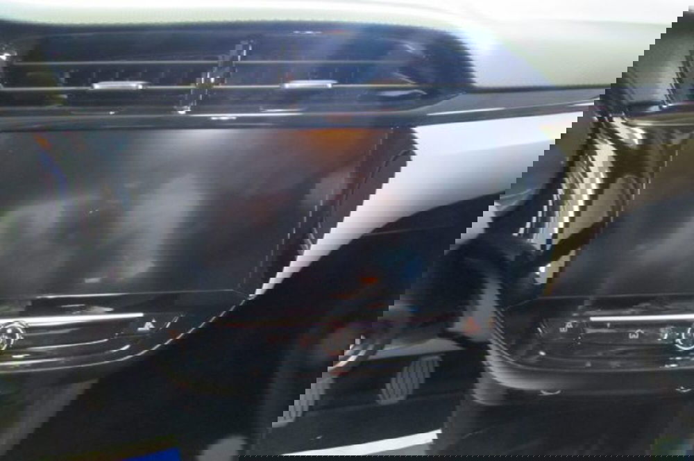 Opel Corsa nuova a Milano (8)