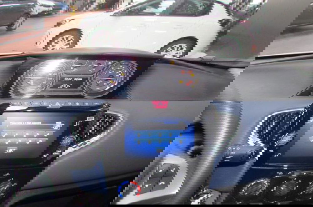 Lancia Ypsilon usata a Milano (8)