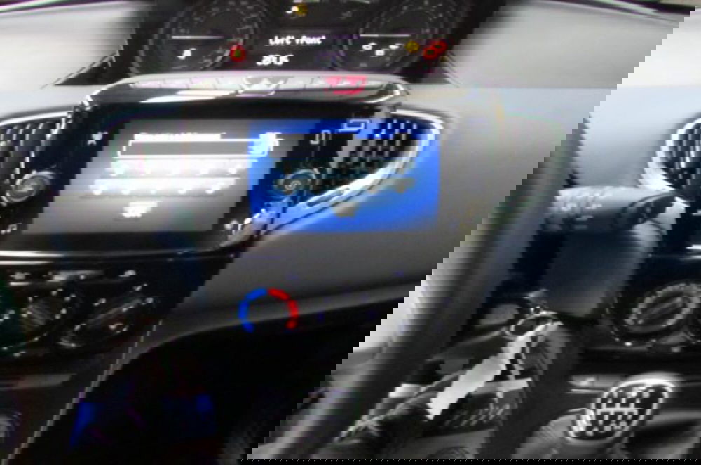 Lancia Ypsilon usata a Milano (9)