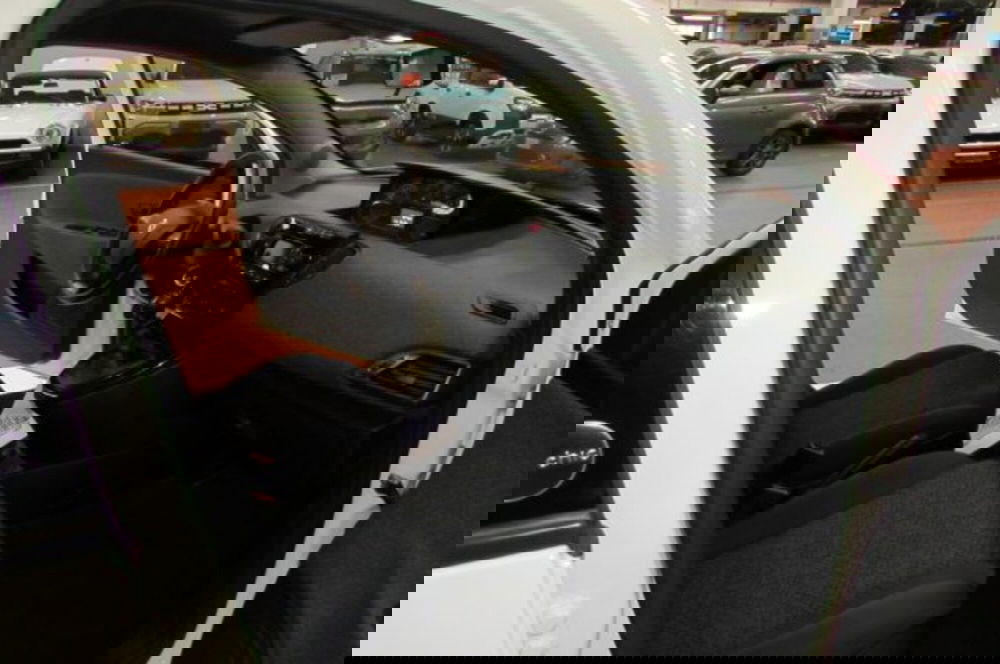 Lancia Ypsilon usata a Milano (15)