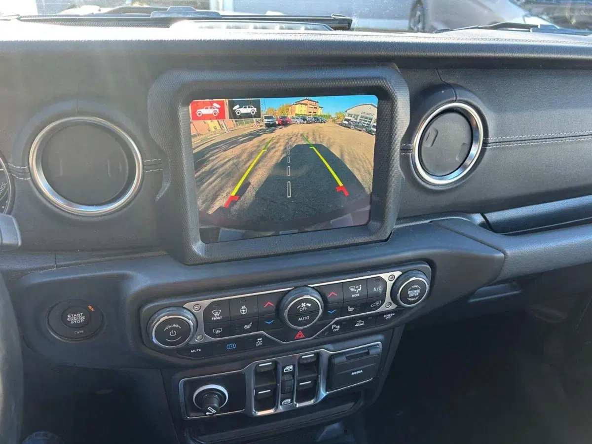 Jeep Wrangler Unlimited usata a Reggio Emilia (13)