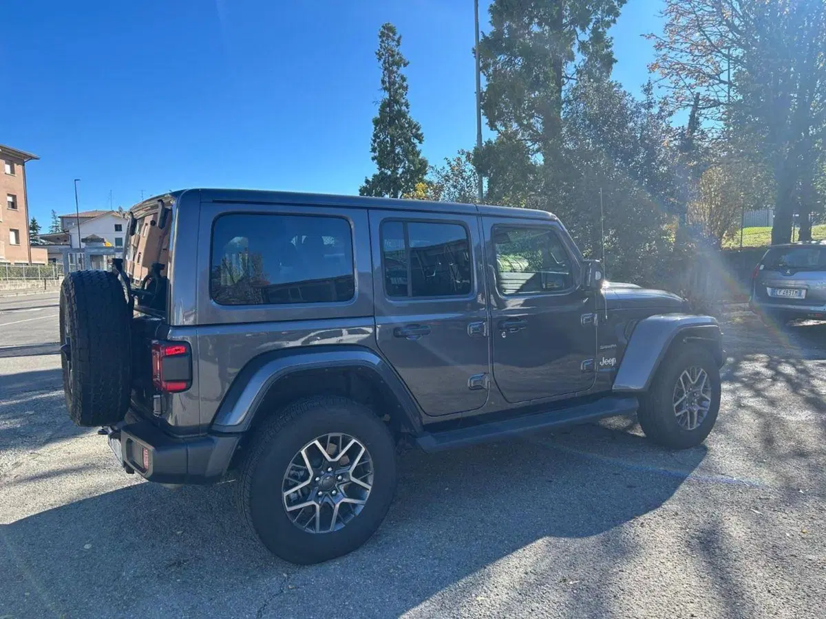 Jeep Wrangler Unlimited usata a Reggio Emilia (4)