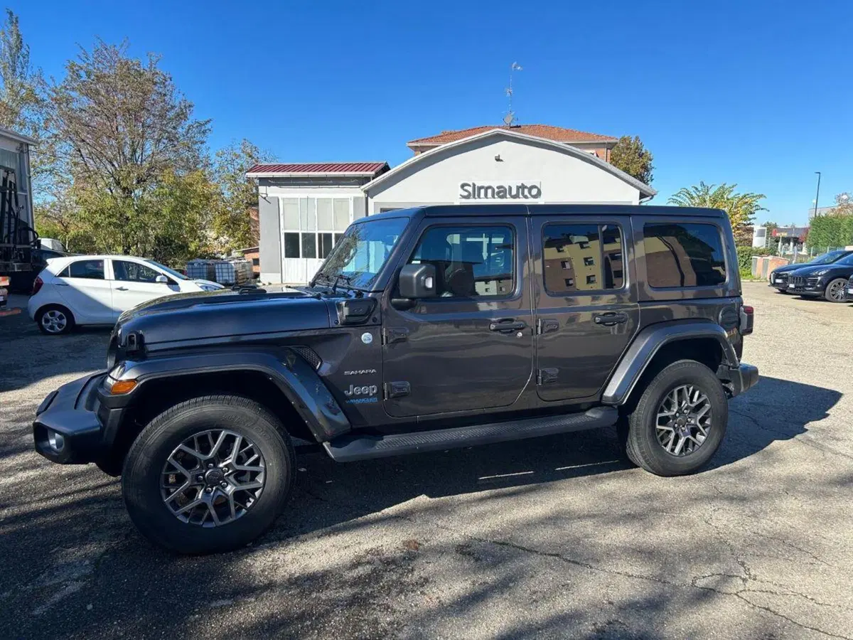 Jeep Wrangler Unlimited usata a Reggio Emilia (7)