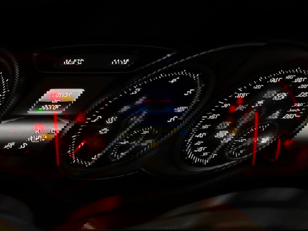 Mercedes-Benz CLA Shooting Brake usata a Bologna (13)