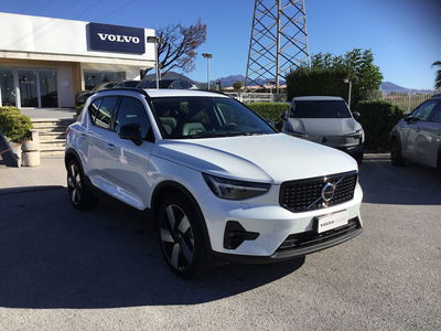 Volvo XC40 T4 Recharge Plug-in Hybrid R-design del 2022 usata a Napoli
