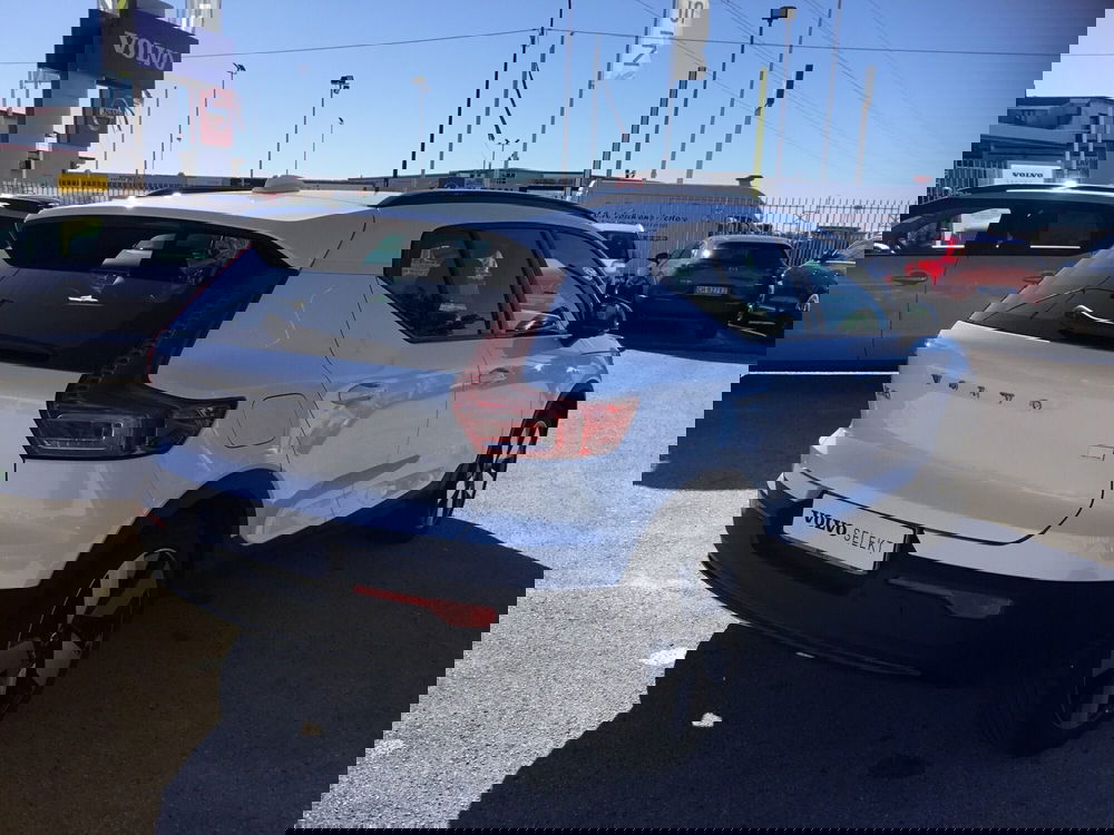 Volvo XC40 usata a Napoli (4)
