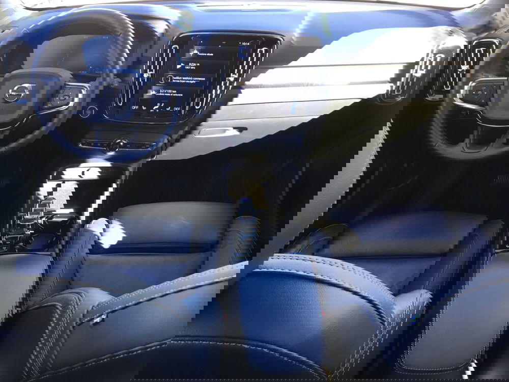 Volvo XC40 usata a Napoli (9)