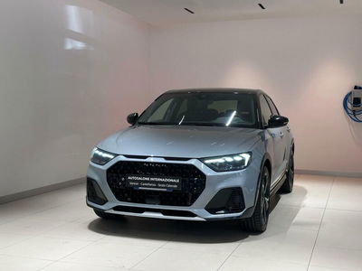 Audi A1 citycarver 30 TFSI S tronic Identity Contrast del 2019 usata a Varese