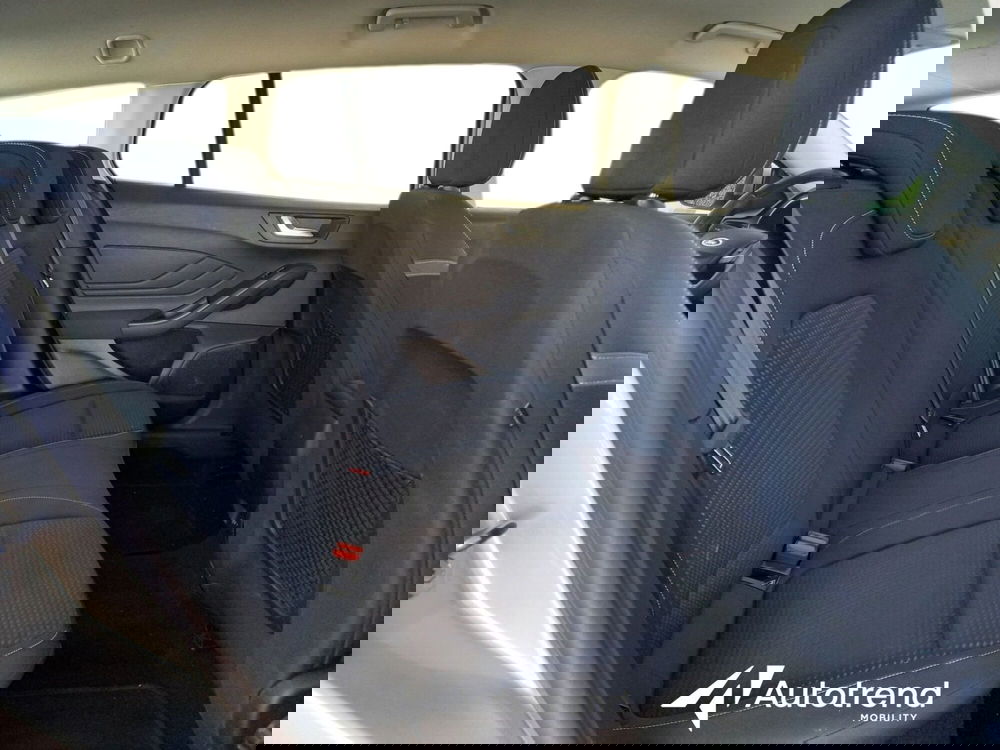 Ford Focus Station Wagon usata a Bari (15)