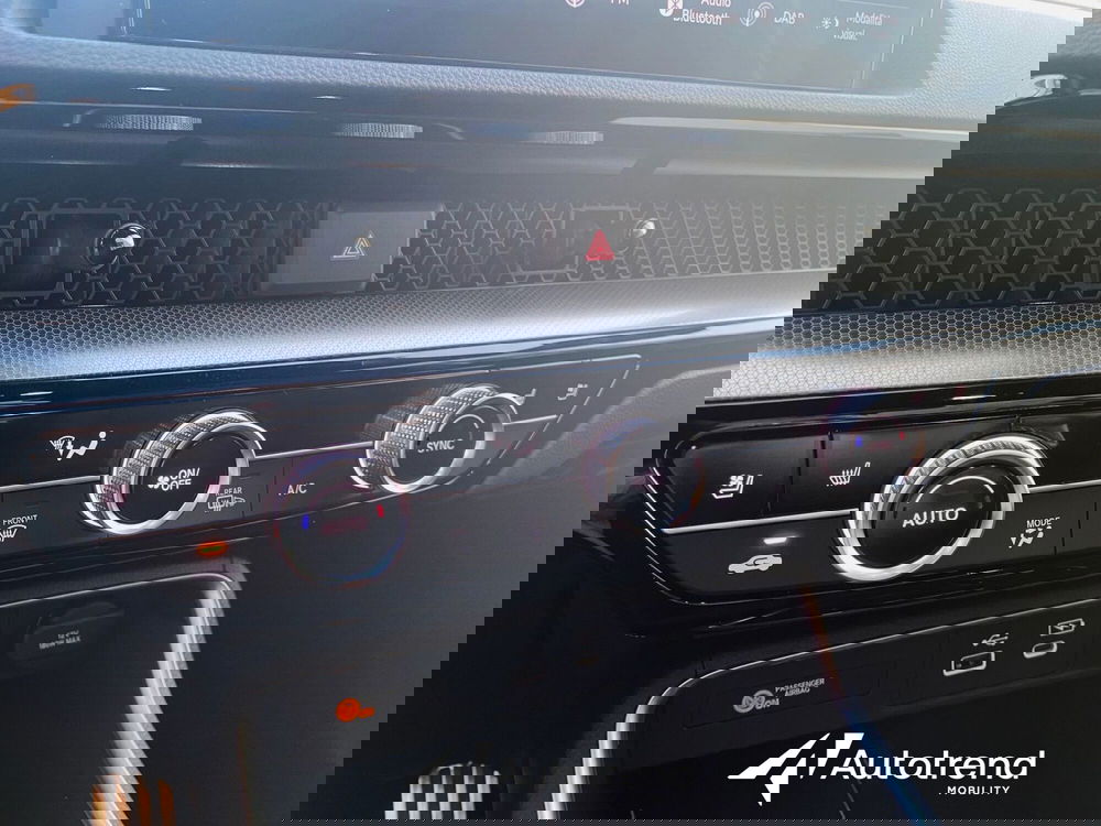 Honda CR-V usata a Bari (12)