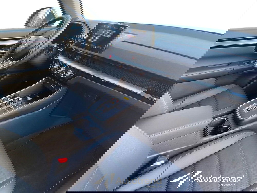 Honda CR-V usata a Bari (8)