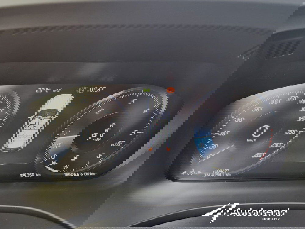 Volvo XC60 usata a Bari (11)