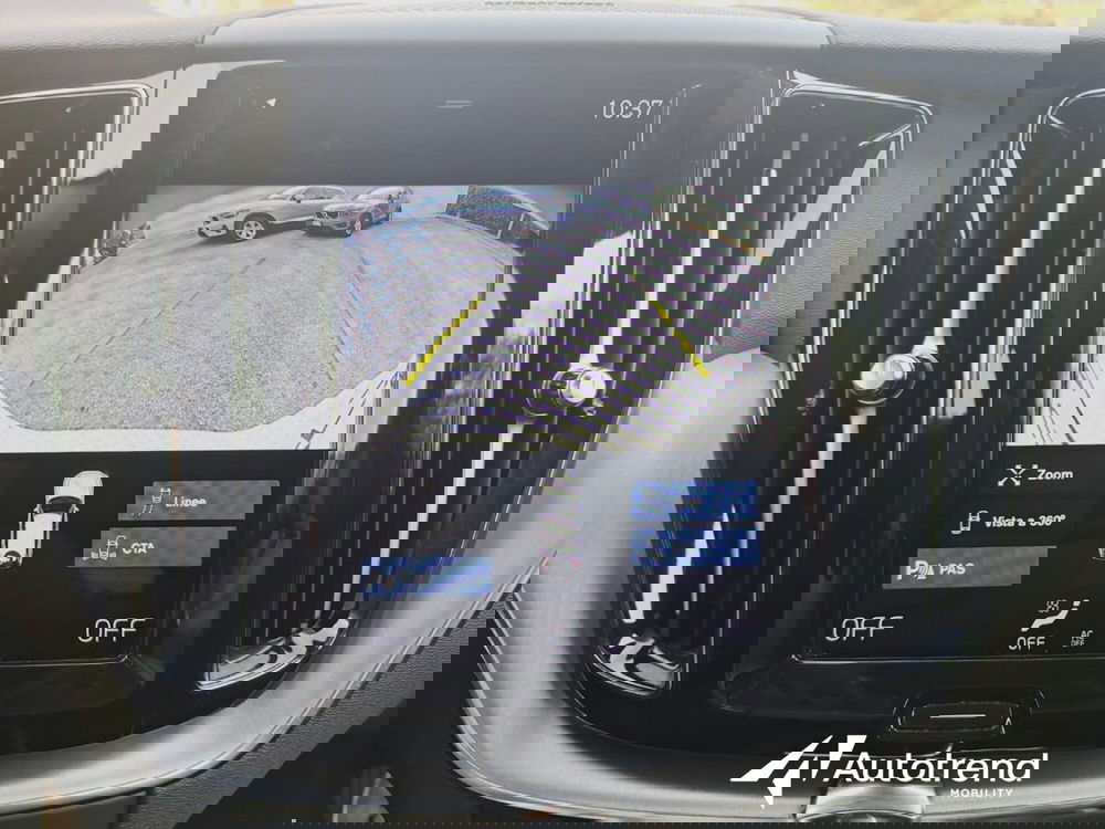 Volvo XC60 usata a Bari (13)