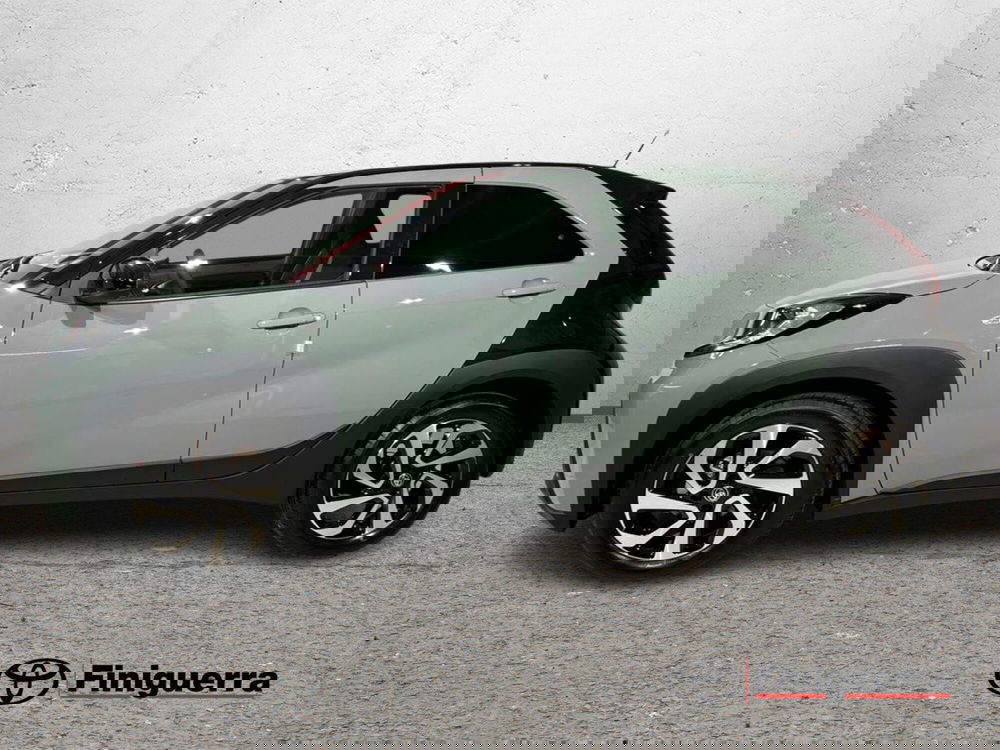 Toyota Aygo X nuova a Lecco (4)