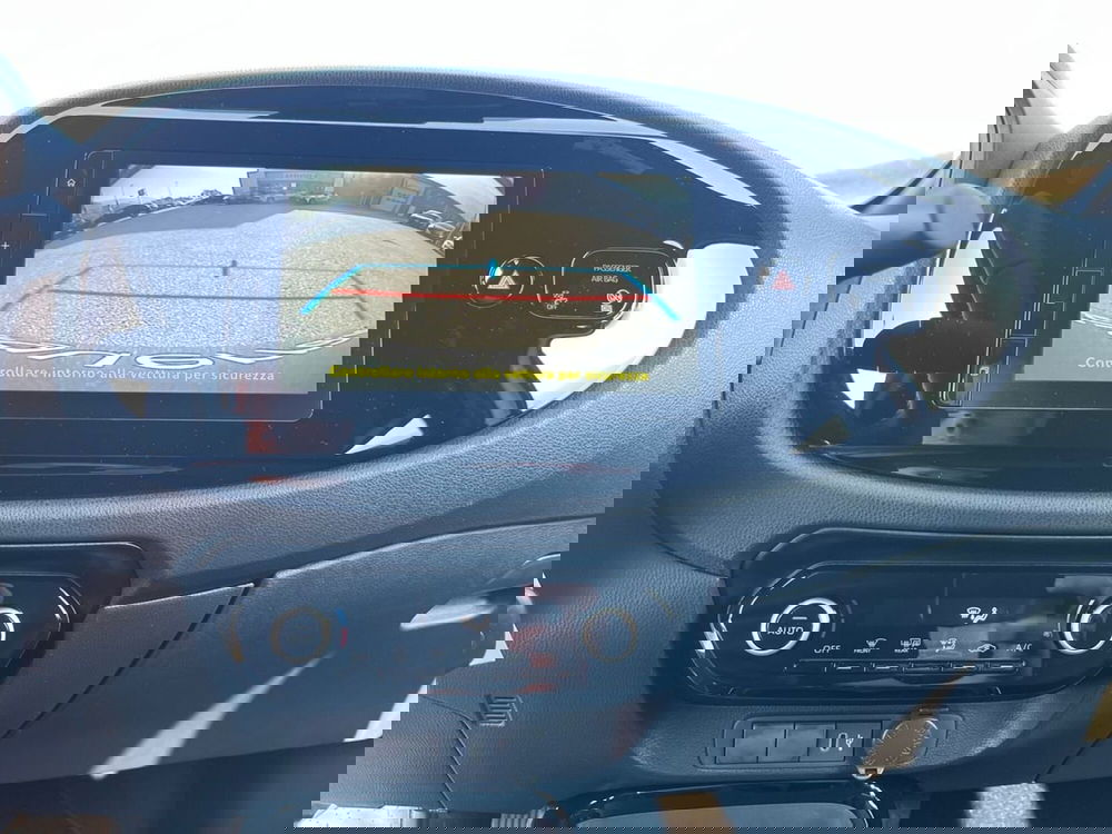 Toyota Aygo X nuova a Lecco (16)