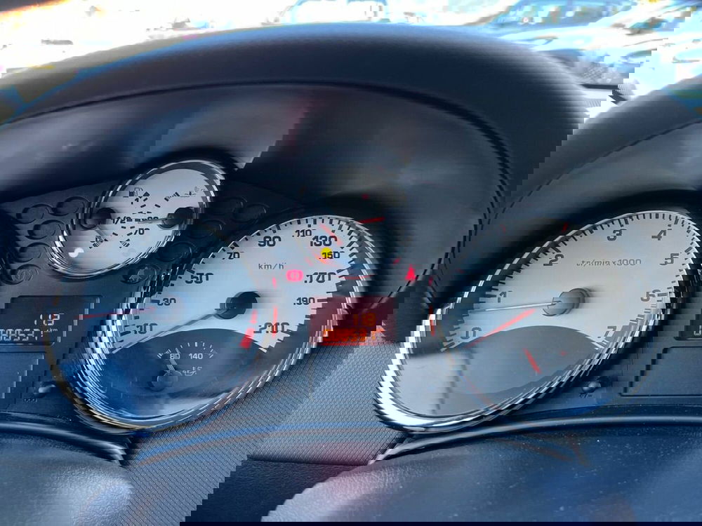 Peugeot 207 Cabrio usata a Sondrio (9)