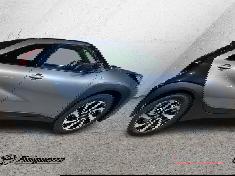 Toyota Aygo X nuova a Lecco (5)