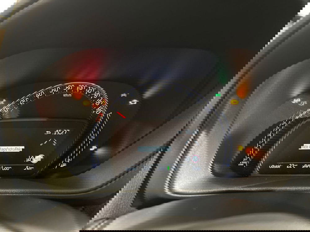 Toyota Aygo X nuova a Lecco (9)