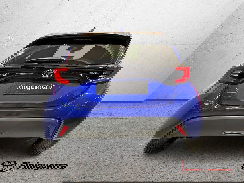 Toyota Yaris nuova a Lecco (3)