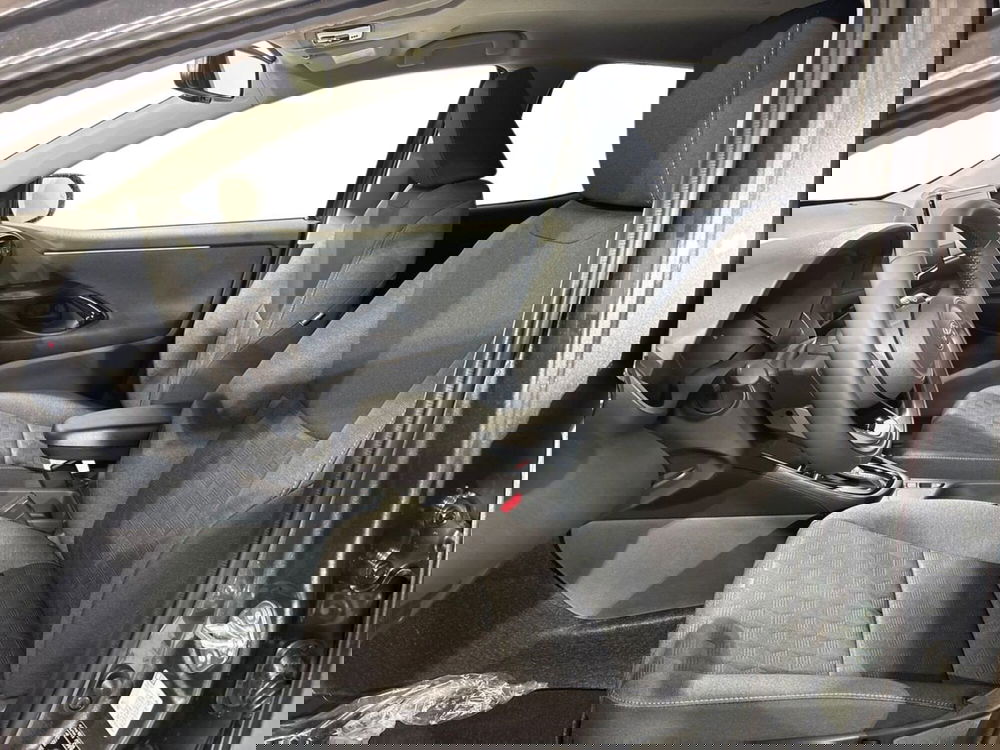 Toyota Yaris nuova a Lecco (10)