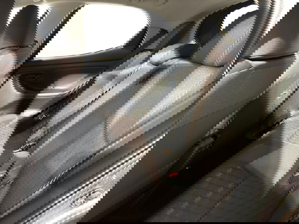 Toyota Yaris nuova a Lecco (11)