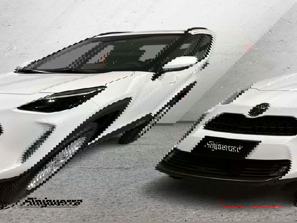 Toyota Yaris Cross nuova a Lecco