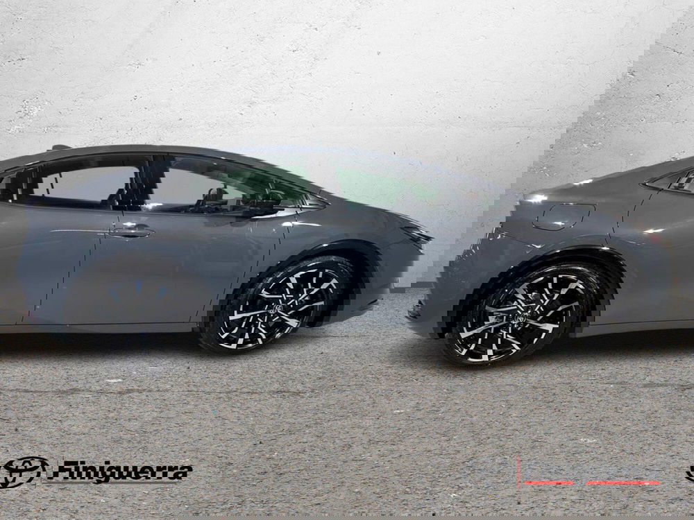 Toyota Prius nuova a Lecco (5)