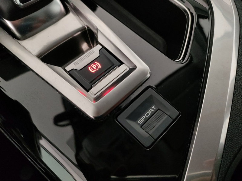 Peugeot 3008 usata a Caserta (18)