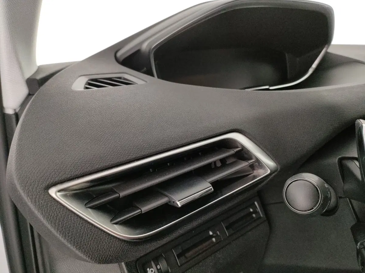 Peugeot 3008 usata a Caserta (9)