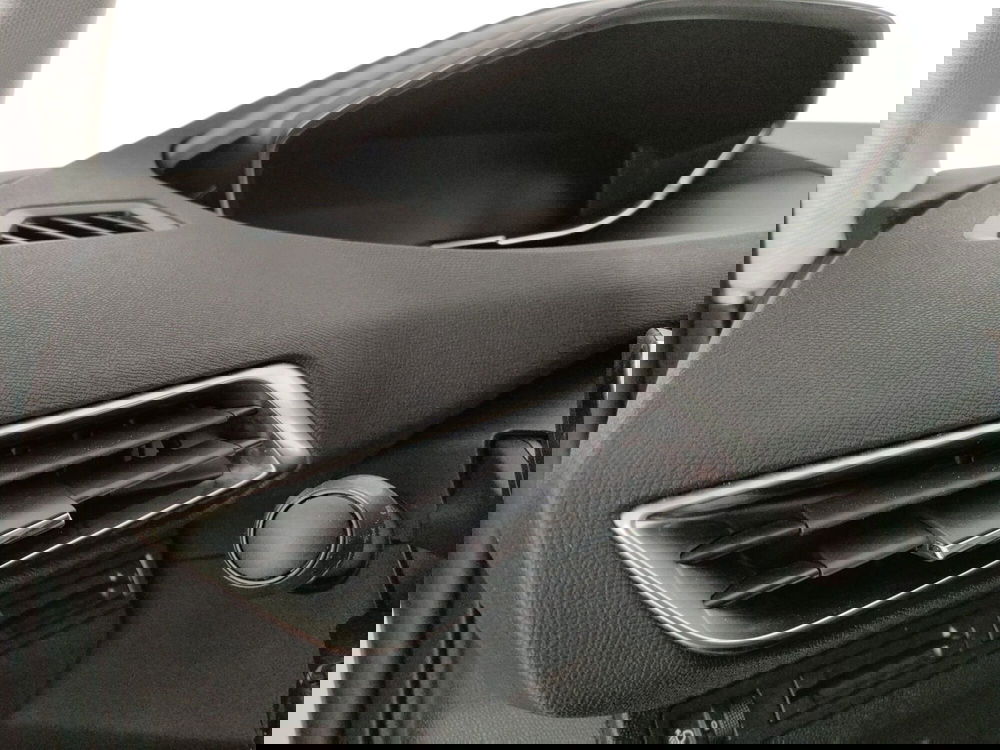 Peugeot 3008 usata a Caserta (9)