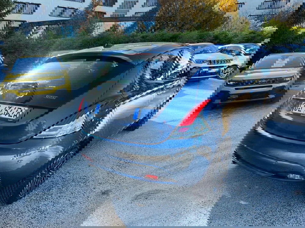 Lancia Ypsilon usata a Milano (7)