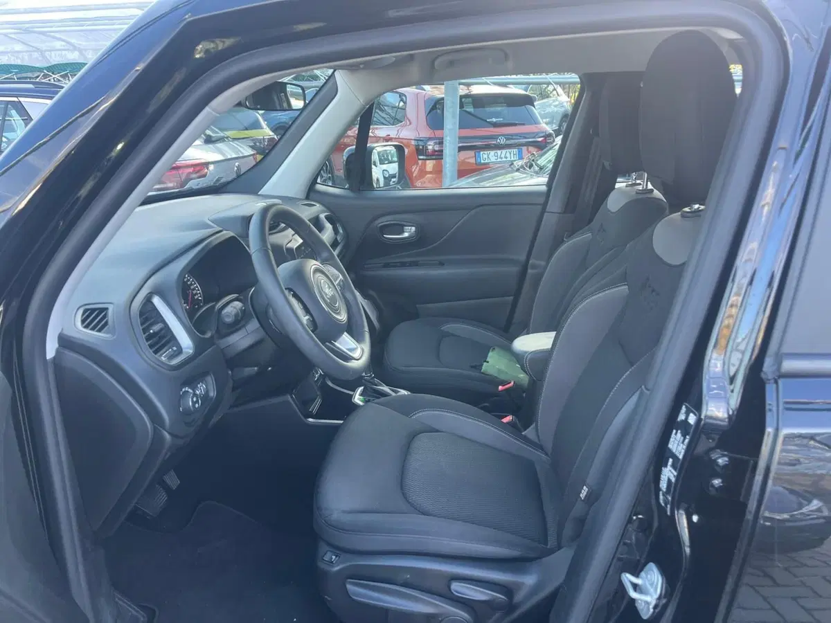 Jeep Renegade usata a Milano (11)