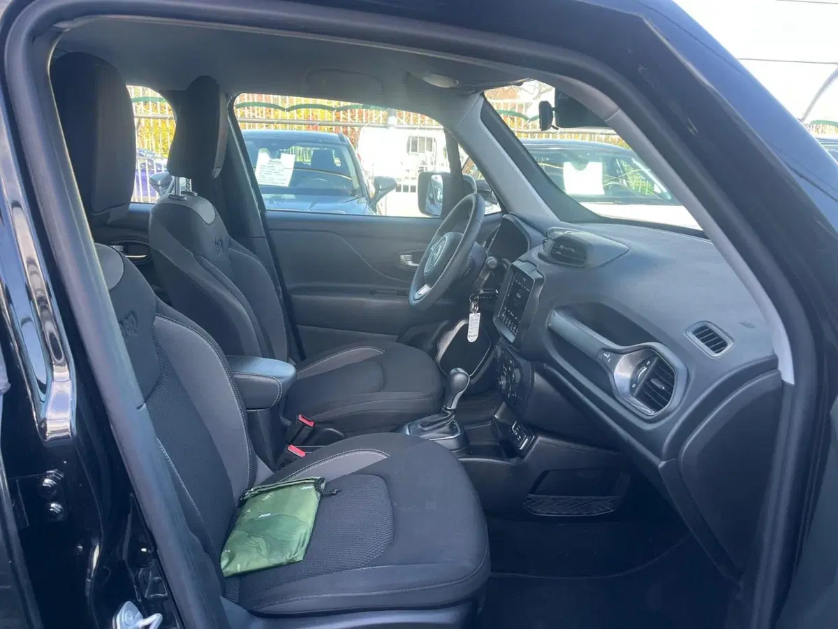 Jeep Renegade usata a Milano (12)
