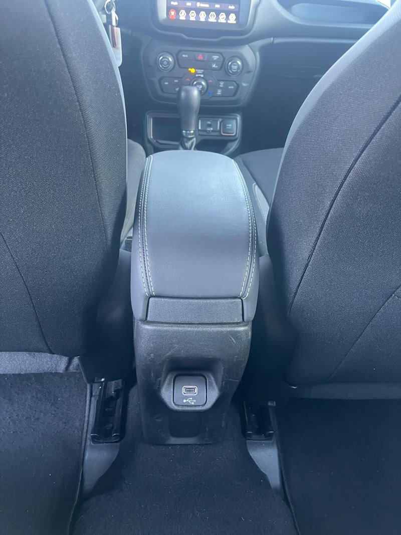 Jeep Renegade usata a Milano (19)