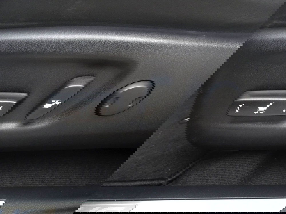 Lexus NX usata a Treviso (14)