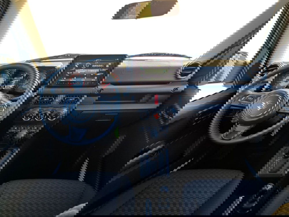 Suzuki Jimny nuova a Pistoia (8)