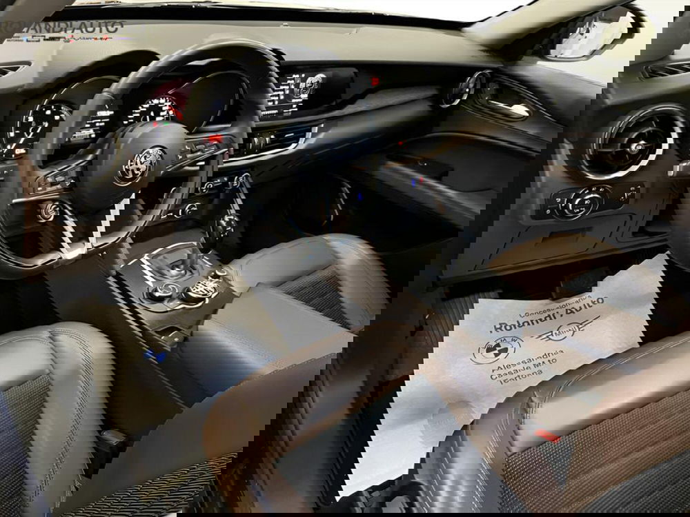 Alfa Romeo Stelvio usata a Alessandria (10)