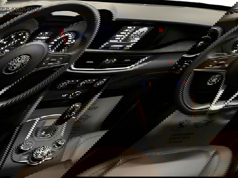 Alfa Romeo Stelvio usata a Alessandria (11)