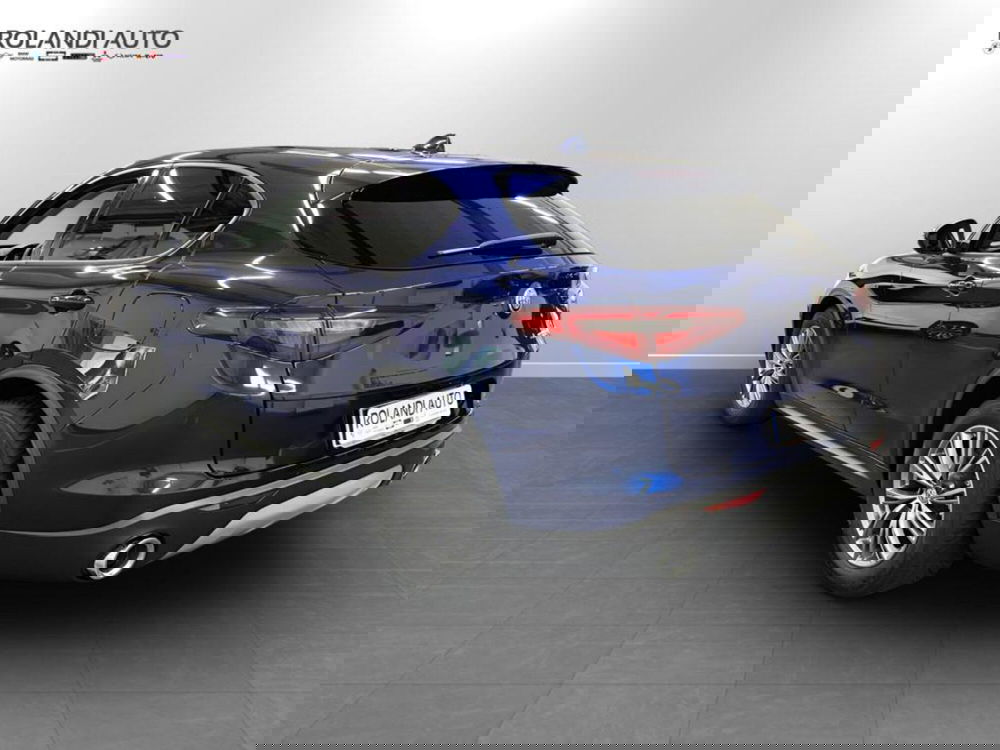 Alfa Romeo Stelvio usata a Alessandria (7)