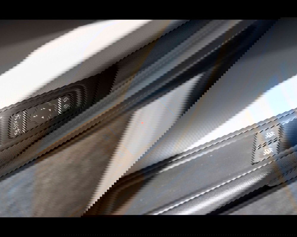 Nissan Townstar nuova a Venezia (15)