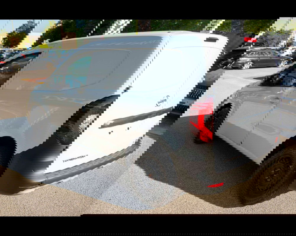 Nissan Townstar nuova a Venezia (3)