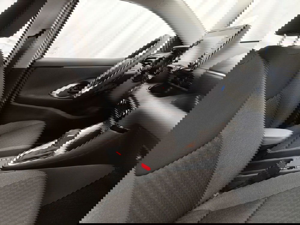 Toyota Yaris usata a Roma (6)