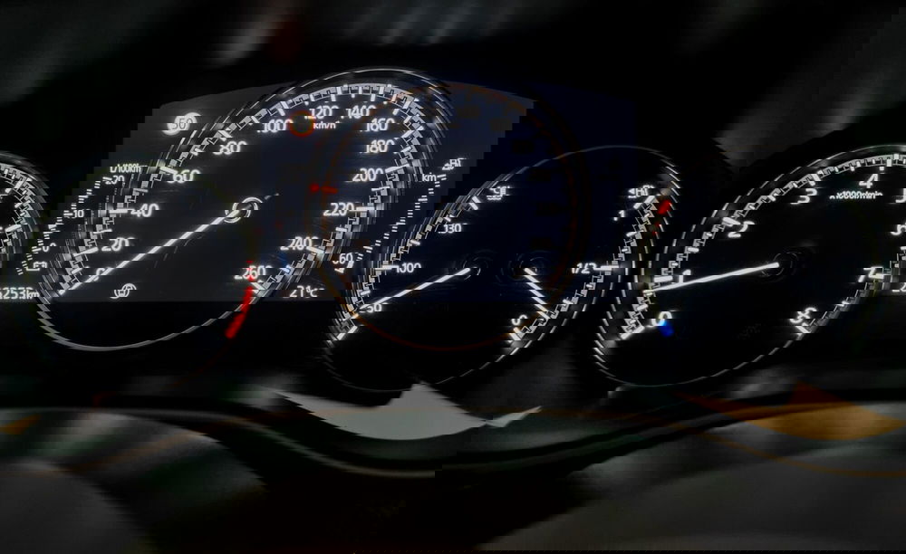 Mazda CX-30 usata a Pavia (14)