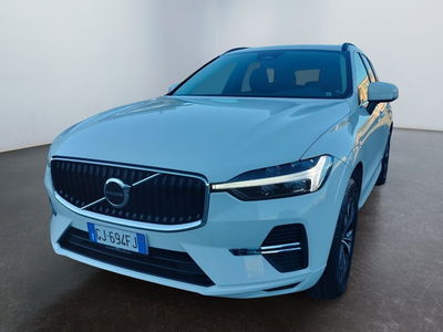 Volvo XC60 B4 automatico Essential del 2022 usata a Modena