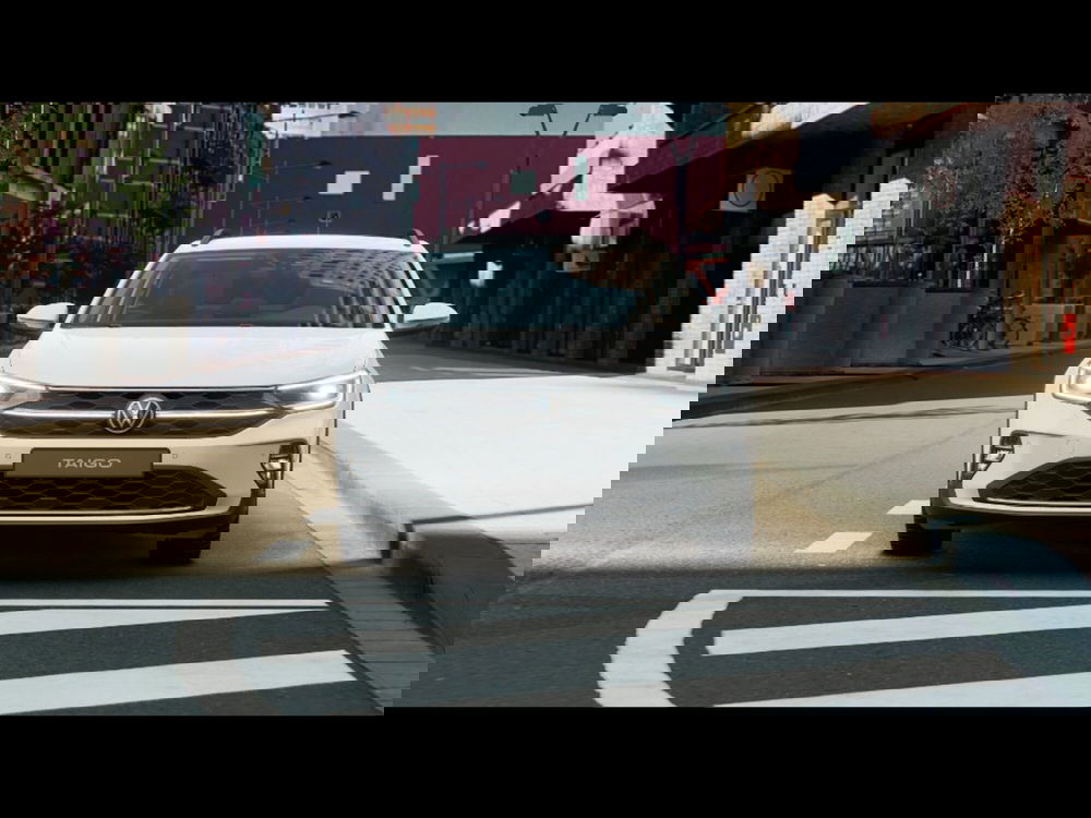 Volkswagen Taigo nuova a Livorno (5)